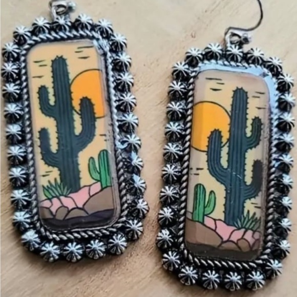 Silver Cactus Earrings/Gift Southwest Aztec - Picture 4 of 4